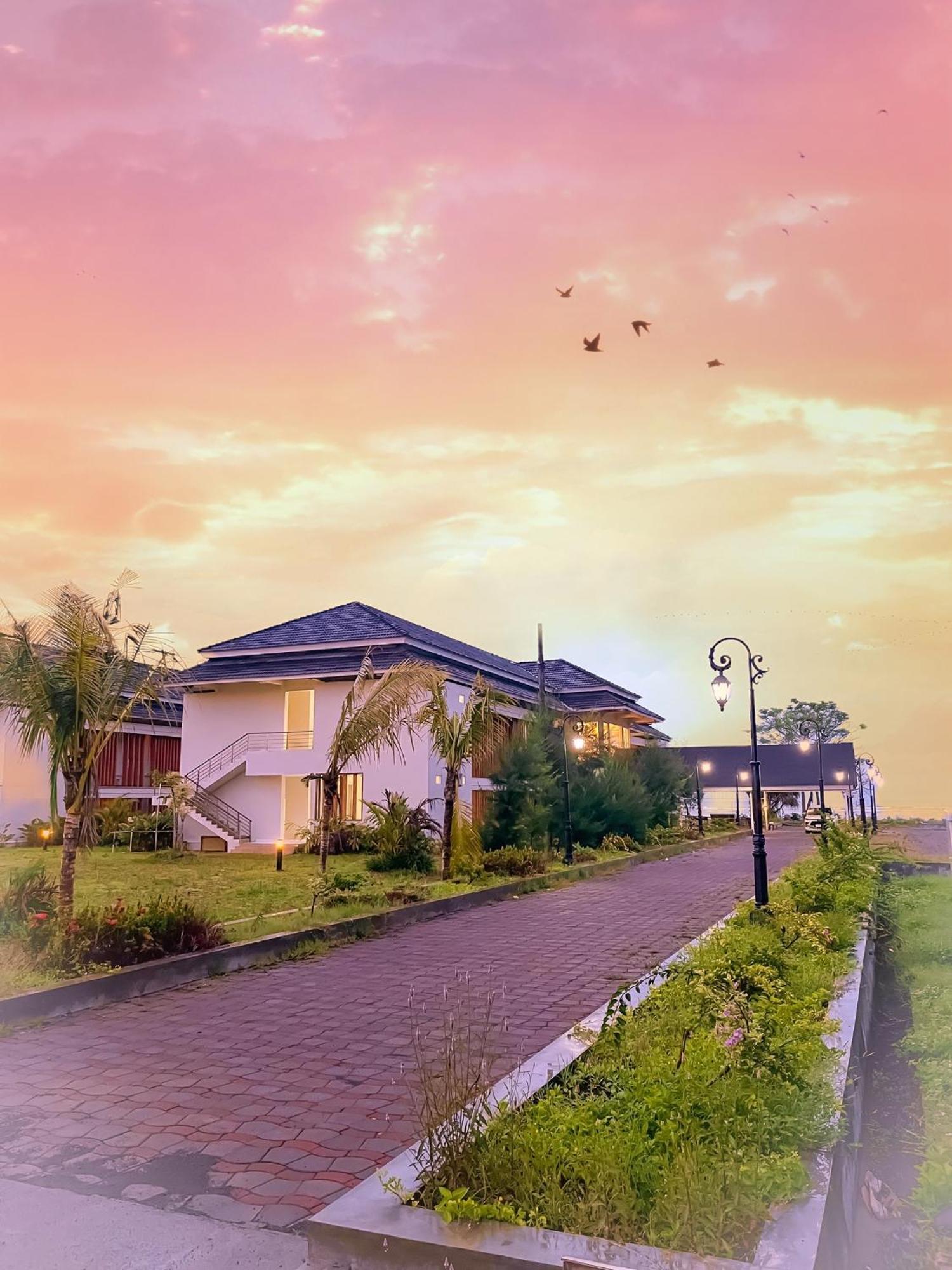 Horison Resort Antawirya Jepara Exterior photo